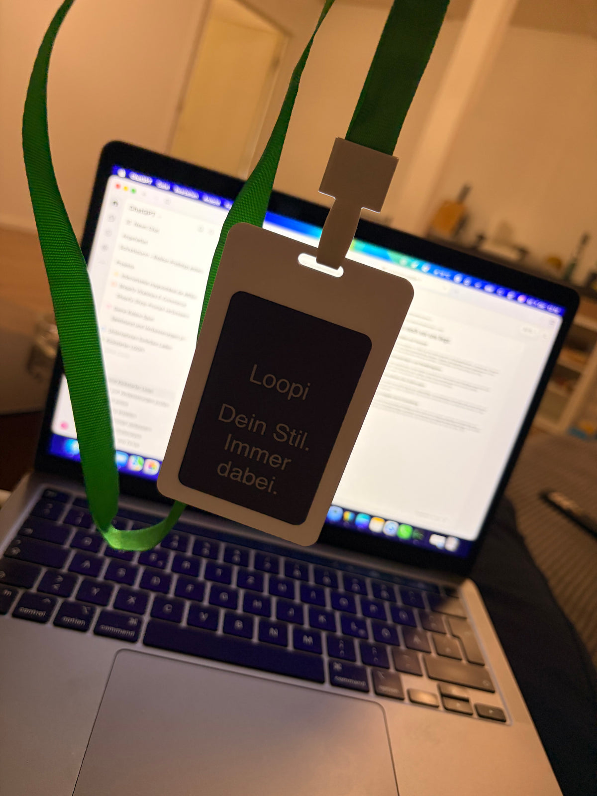 Originalfoto des Loopi-Prototyps mit Trageband.